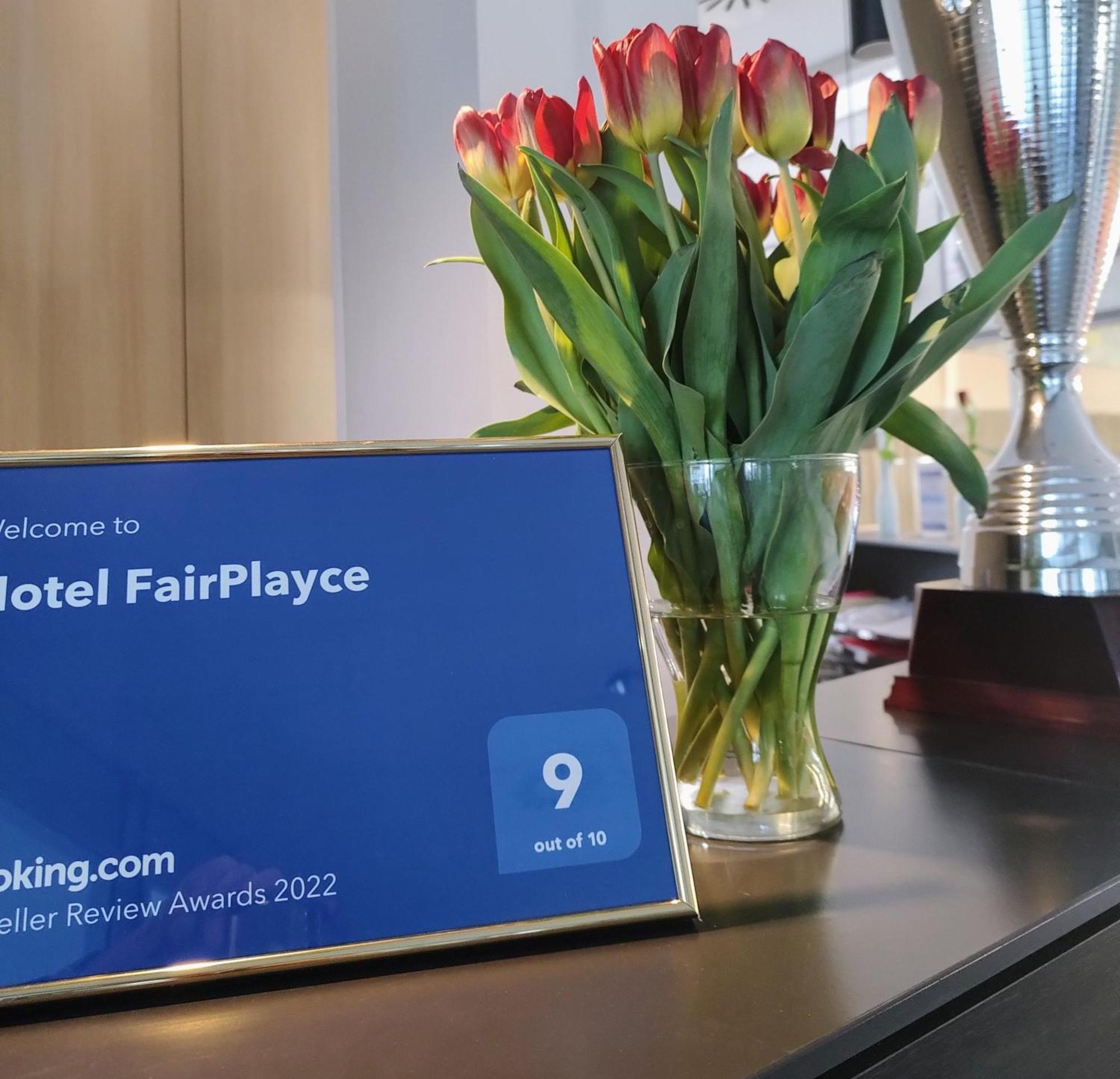 Hotel Fairplayce ポズナン エクステリア 写真